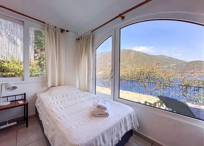Nitsa Villa