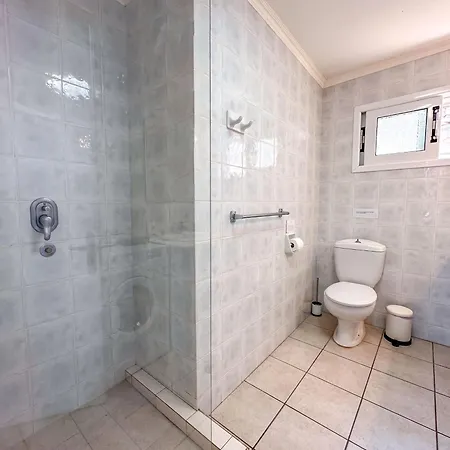 Nitsa Вилла Вати